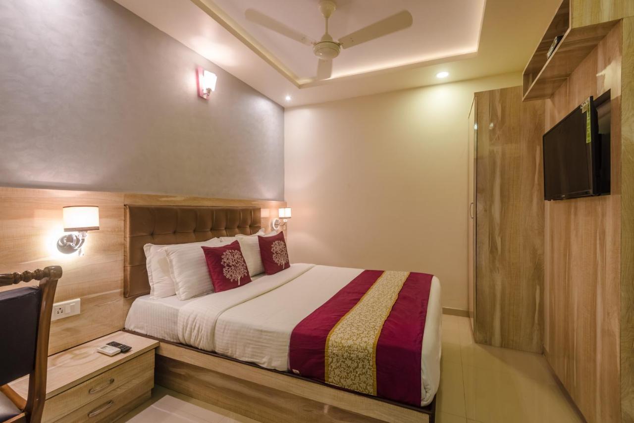 Hygienic Hotel Liberty Plaza Mumbai Exterior foto